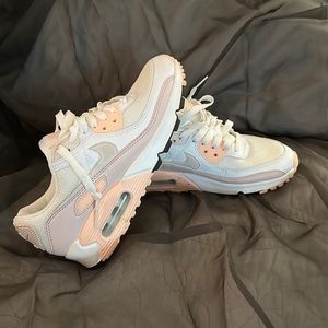 Women’s Size 5.5 Nike Air Max 90 Barely Rose Girls